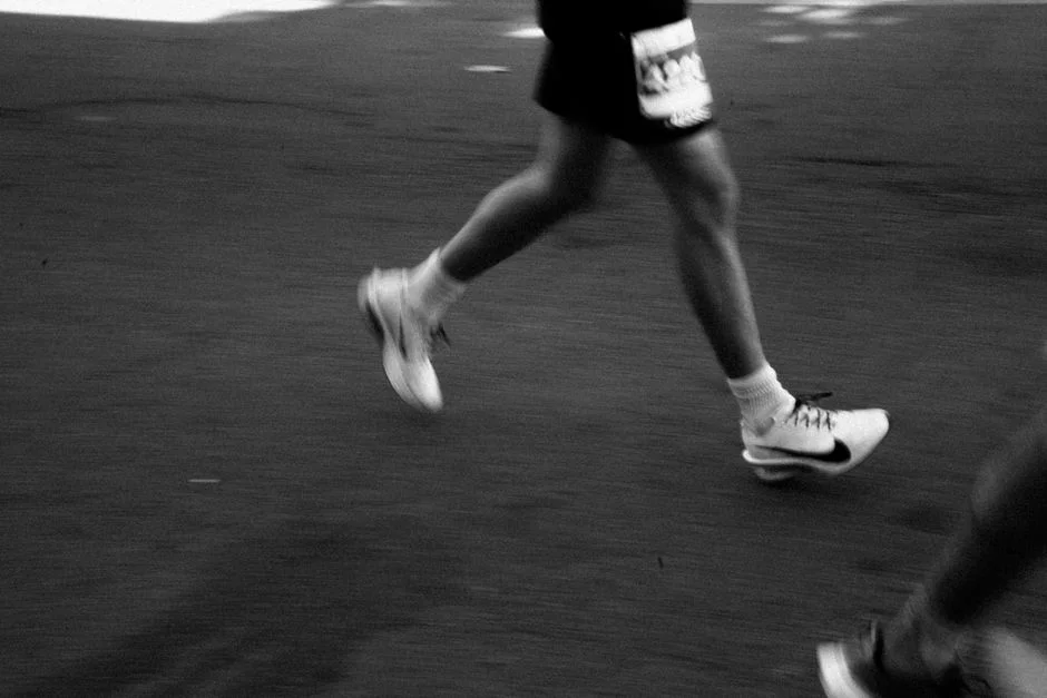 Best Shoes for Arthritic Knees: Top Picks Reviewed